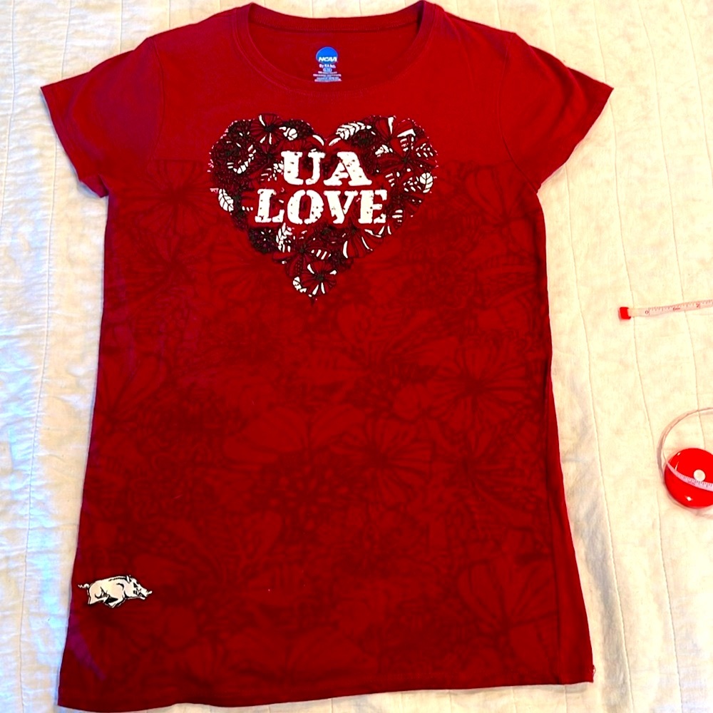 ARKANSAS RAZORBACKS GIRLS CARDINAL SHOW LOVE SHORT SLEEVE FASHION T-SHIRT
